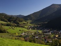© ZweiTälerLand Tourismus,Simonswald, Dorfmitte, Kirchturm, Fotografen "Clemens Emmler" (Bildnachweis: © ZweiTälerLand Tourismus,Simonswald, Dorfmitte, Kirchturm, Fotografen "Clemens Emmler") © ZweiTälerLand Tourismus,Simonswald, Dorfmitte, Kirchturm, Fotografen "Clemens Emmler" (Bildnachweis: © ZweiTälerLand Tourismus,Simonswald, Dorfmitte, Kirchturm, Fotografen "Clemens Emmler")
