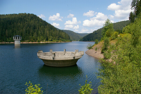 Trinkwassertalsperre "Kleine Kinzig" Copyright: (© Stadt-Information Alpirsbach) Trinkwassertalsperre "Kleine Kinzig" Copyright: (© Stadt-Information Alpirsbach)